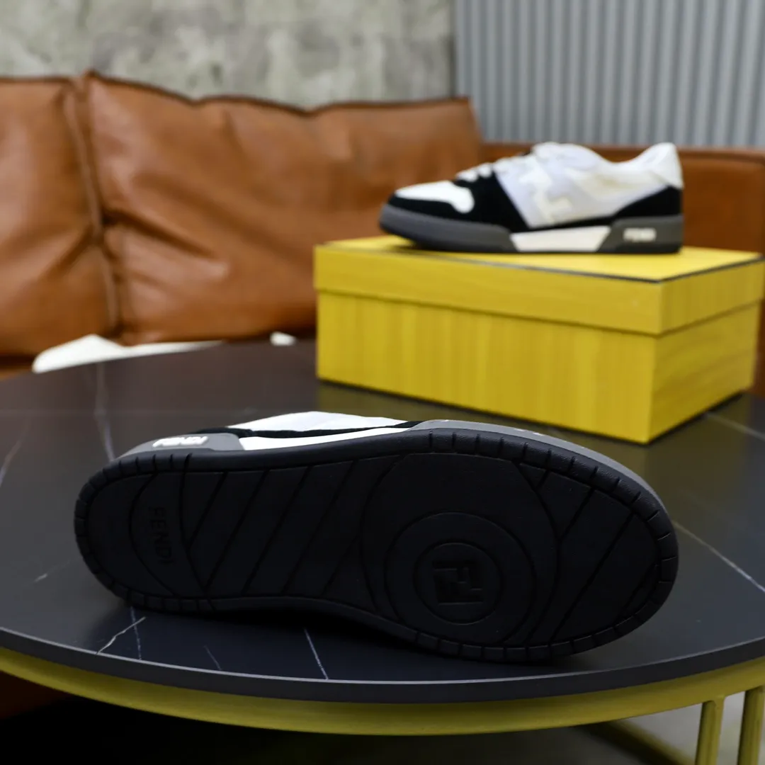 Ex-factory price: 580🔥Couple model (top original order) Brand: FENDI Size: 35-44 (customized for men 38 and 45) Grade: original order quality high version Material: imported original cowhide stitching➕ high-quality and comfortable lining original TPU lightweight non-slip outsole Style category: travel fashion casual shoes versatile trend